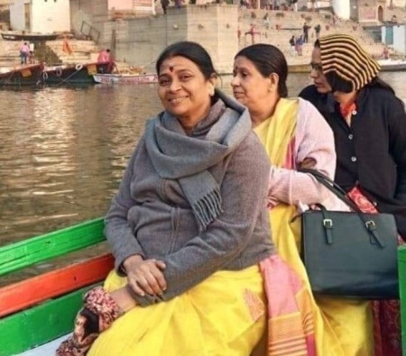 Durga sojourn to Kasi , boat